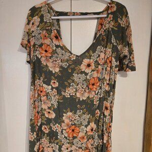 Billabong floral top